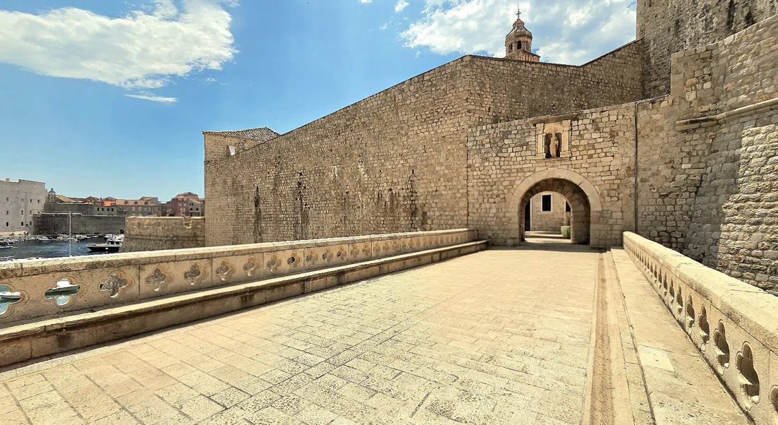 Ploče Gate, Dubrovnik