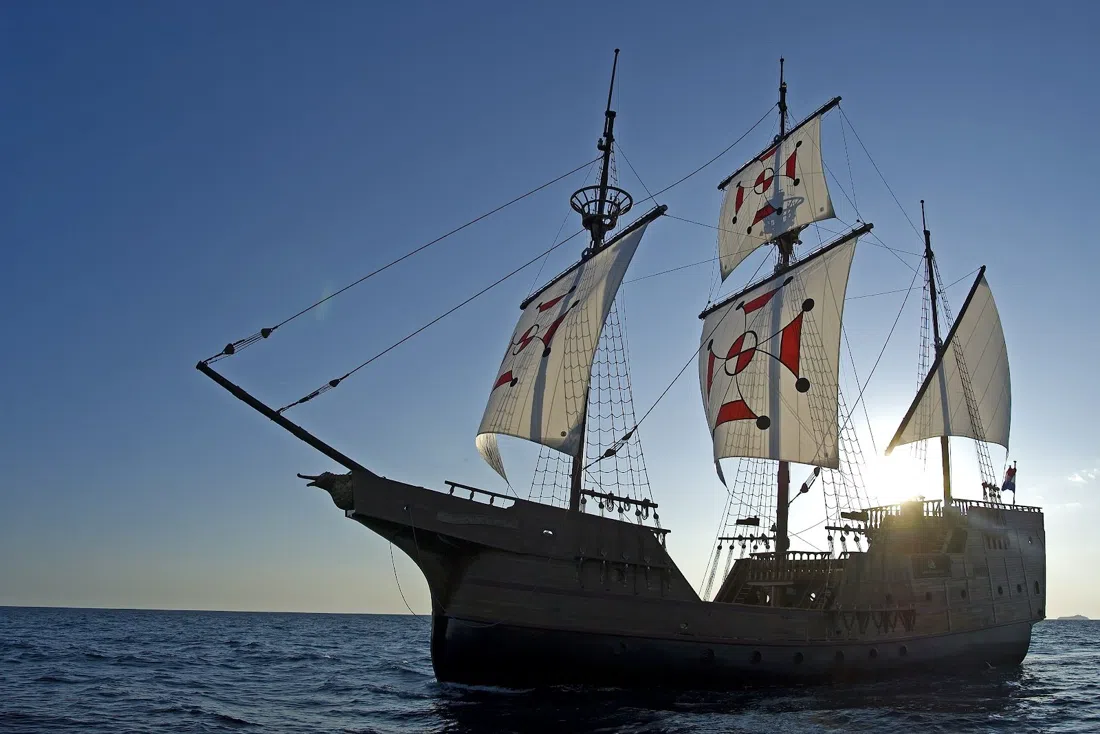 Dubrovnik Boat Party (Elyx Sunset Cruise), Dubrovnik