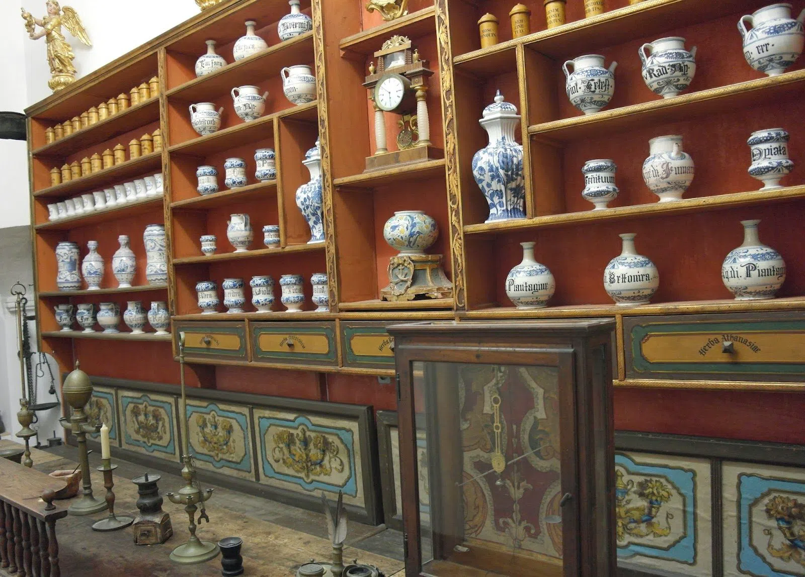Monastère franciscain des Frères mineurs (Mala braća) et l'ancienne pharmacie, Dubrovnik
