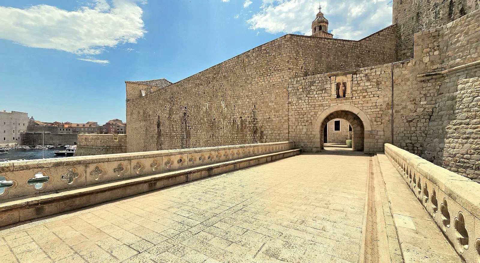 Ploče Gate, Dubrovnik